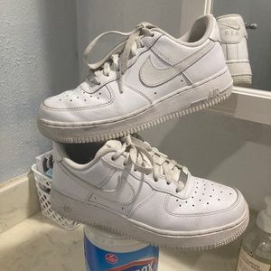 White Air Force ones women’s size 7.5/6y